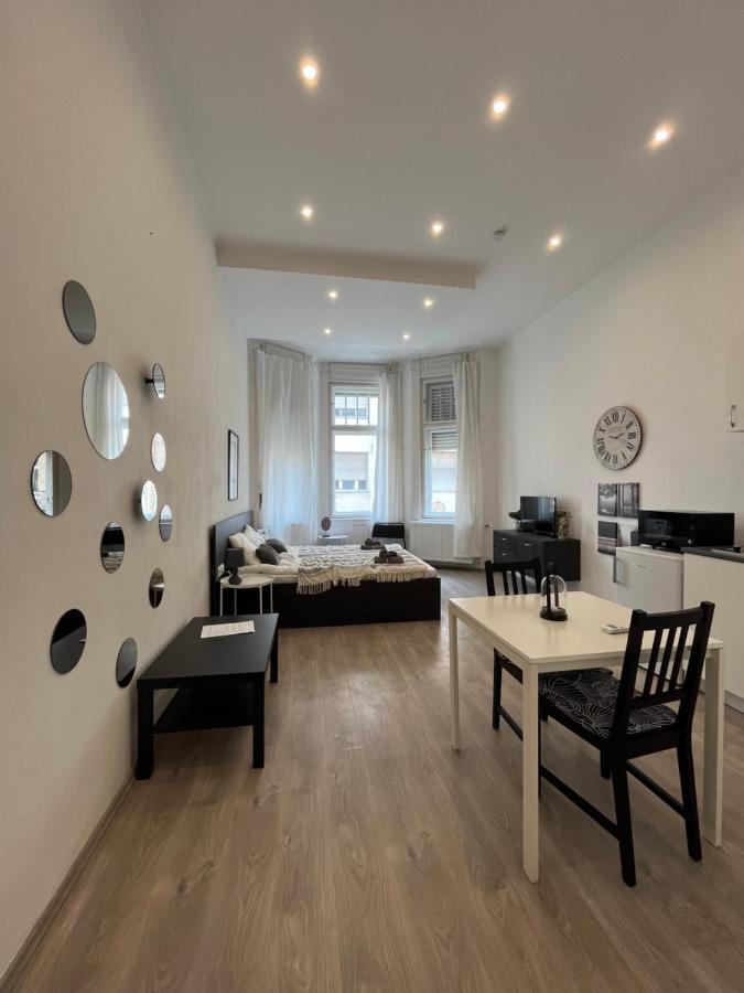 D58 Superior Apartments In The City Center Boedapest Buitenkant foto